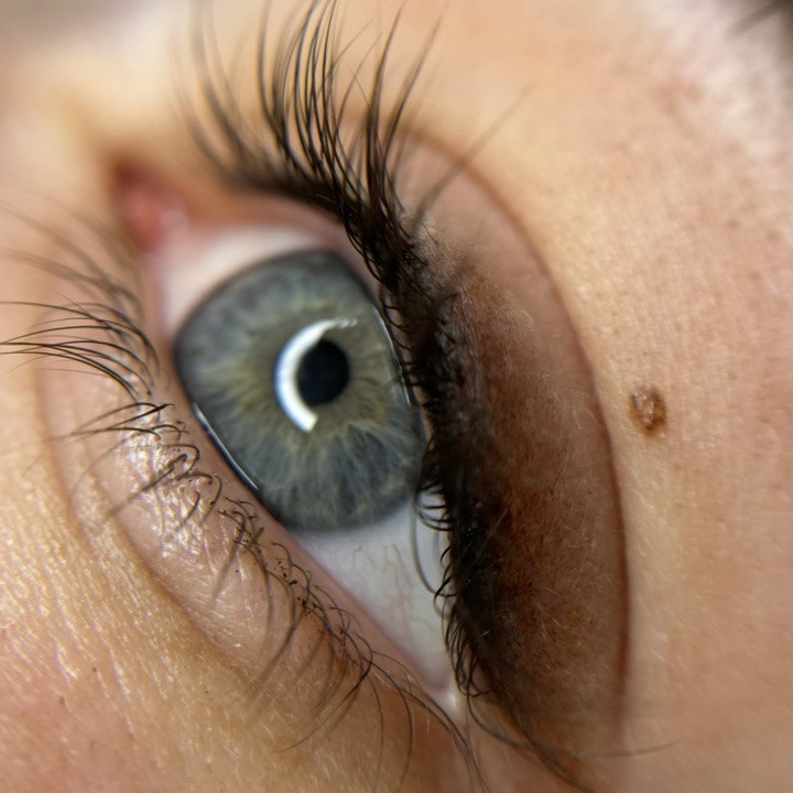 Permanent eyeliner 