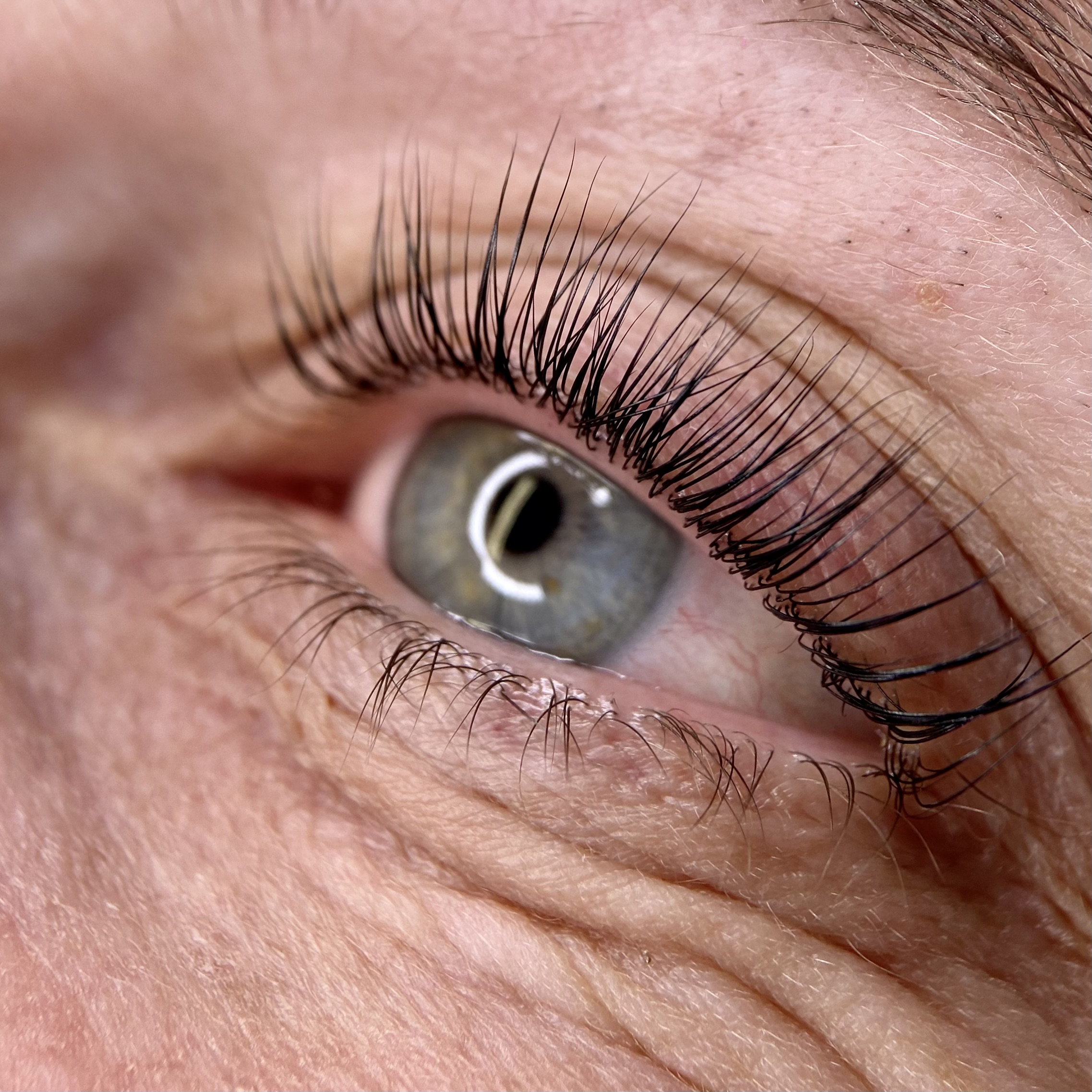 Lash lift and tint