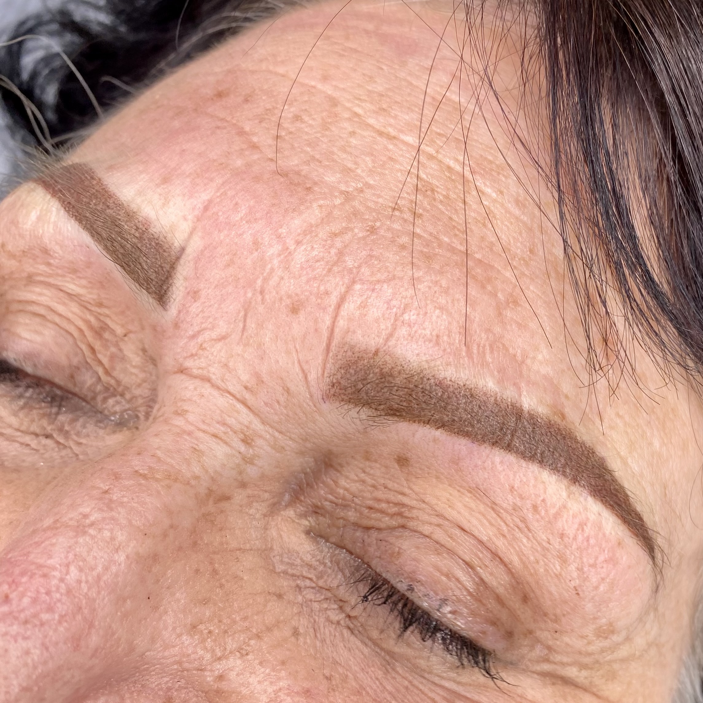 Powder brows
